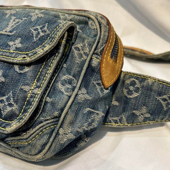 Authentic LOUIS VUITTON Monogram Denim Bum Bag Waist Bag Pouch Blue - Picture 14 of 16